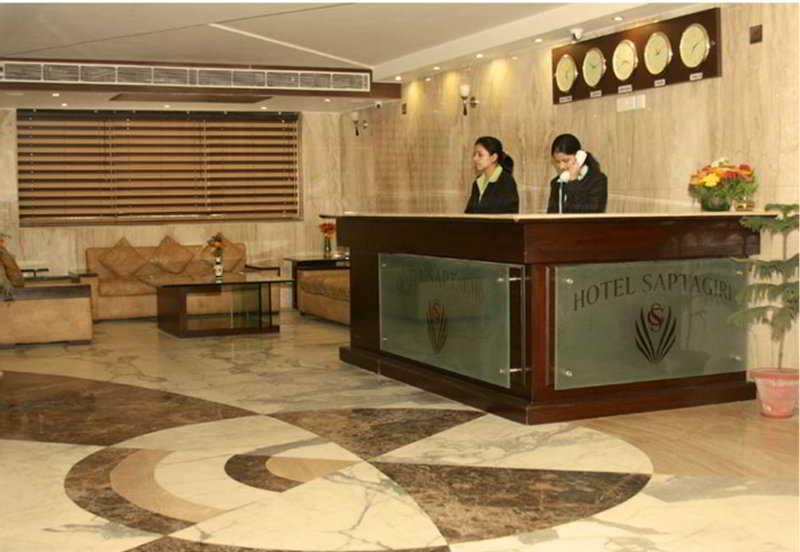 Hotel Saptagiri New Delhi Dalaman gambar